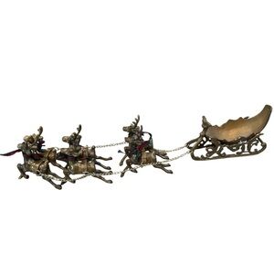 Brass Sleigh With Removable Sleigh and 6 Reindeers connected With Gold Chains